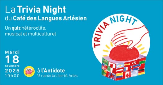 Personnes discutant lors d'une soirée conversation