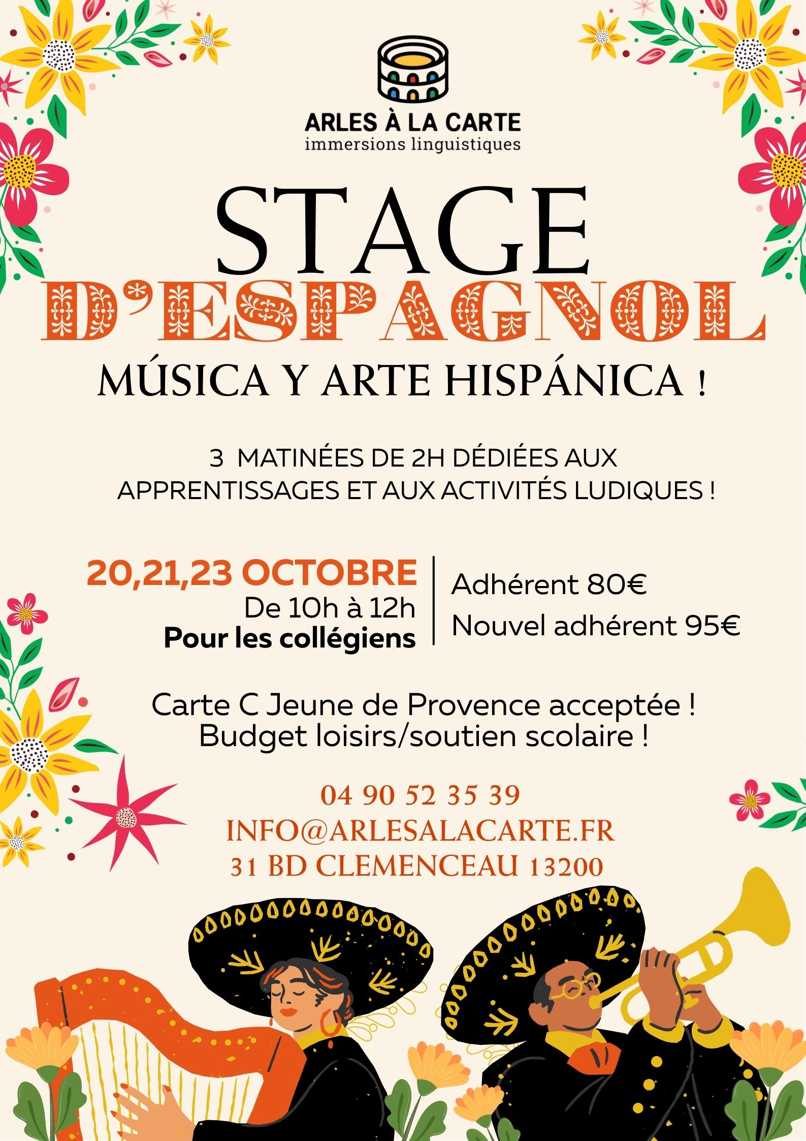 enfants regardant une carte avec une loupe