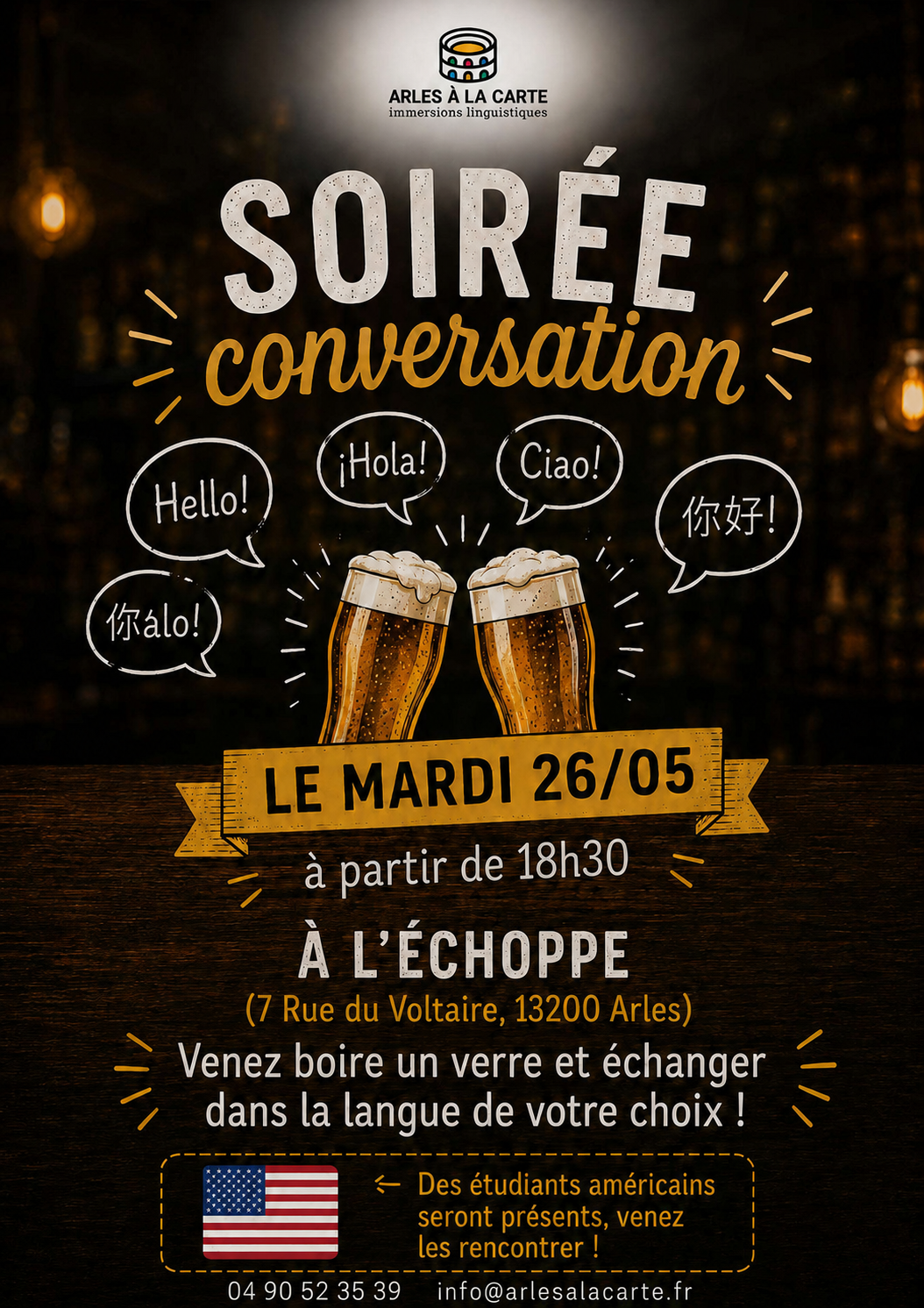 Personnes discutant lors d'une soirée conversation